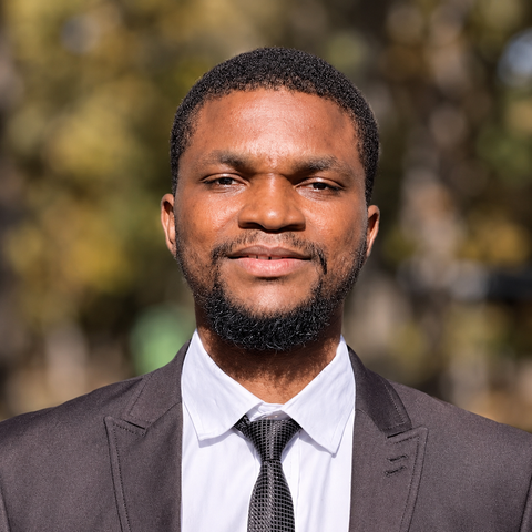 Portrait of Dr. Ayanfe Oluyomi